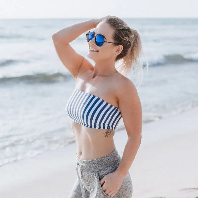 Confidence and lifestyle coach on the beach